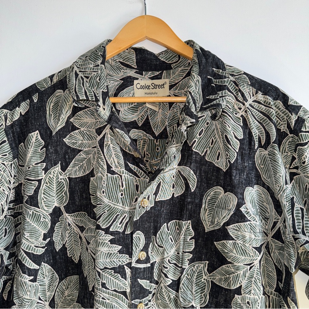 Cooke Street Reverse Print Hawaiian Aloha Shirt Black Monstera Leaf Men's L - Picture 2 of 9